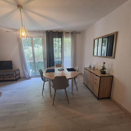 Apartmán T2 A 2Min Du Centre +Parking LʼIsle-sur-la-Sorgue Exteriér fotografie