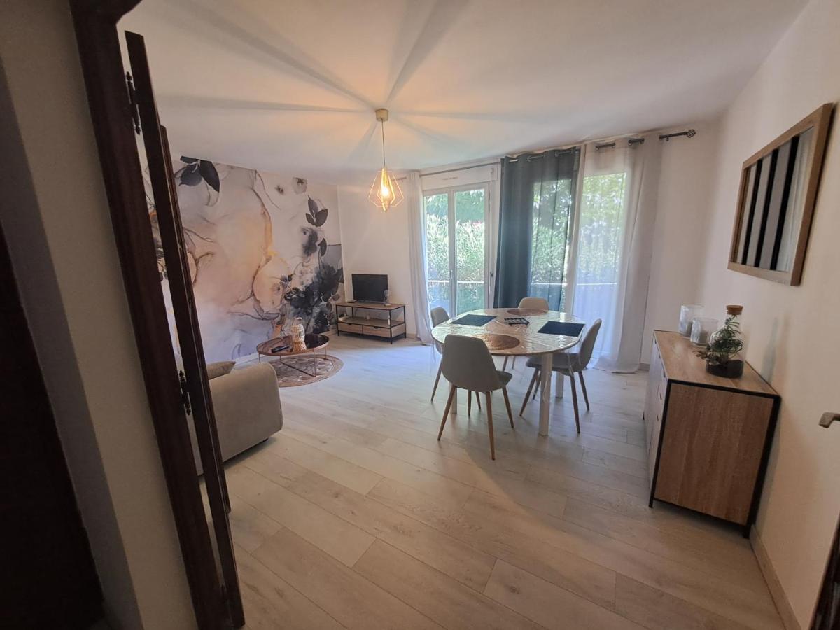 Apartmán T2 A 2Min Du Centre +Parking LʼIsle-sur-la-Sorgue Exteriér fotografie