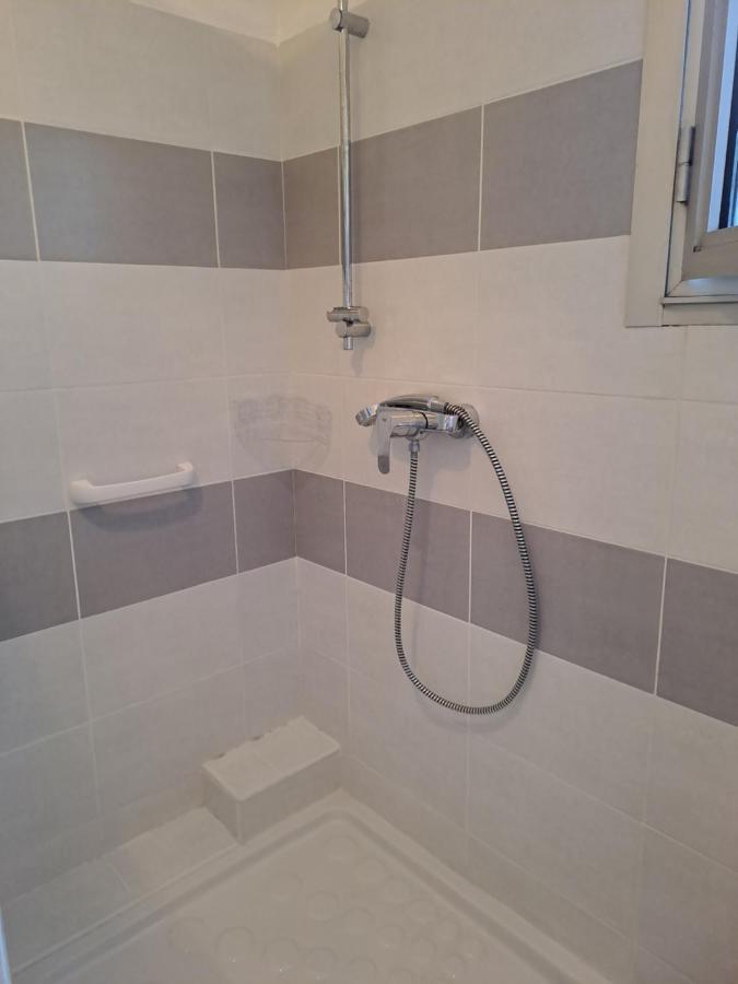 Apartmán T2 A 2Min Du Centre +Parking LʼIsle-sur-la-Sorgue Exteriér fotografie